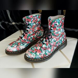 Dr Martens Air Wair Page Roses Floral Leather Combat Boots Lace Up